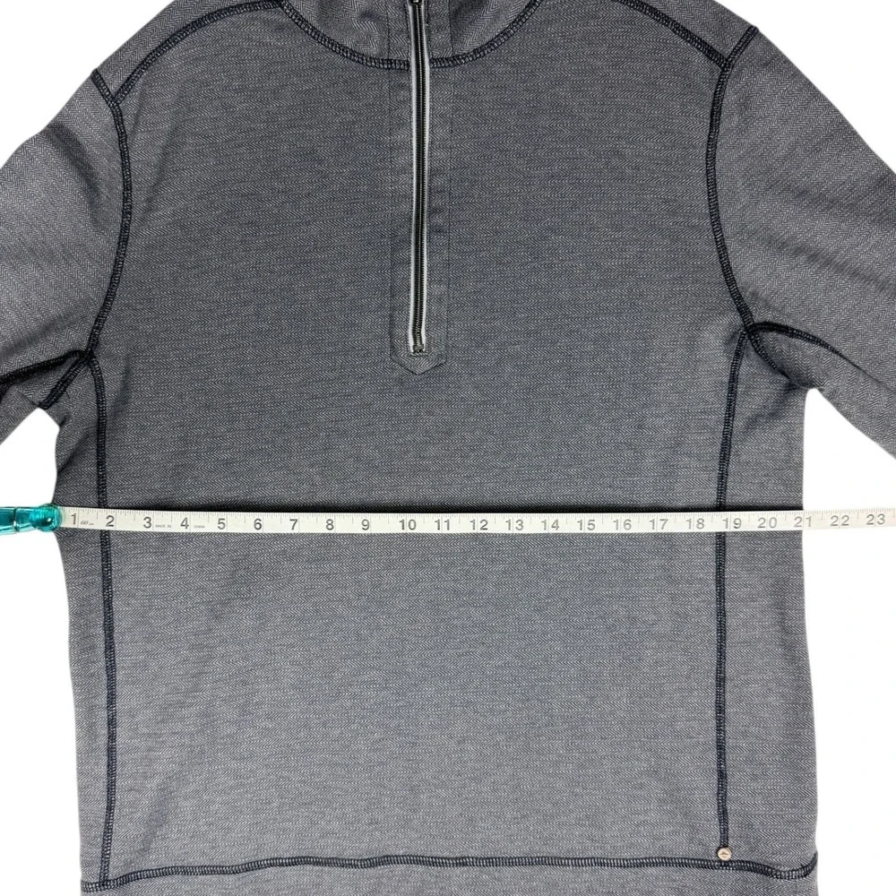 Tommy Bahama Mens Medium Reversible Quarter Zip Pullover Gray Herringbone Cotton